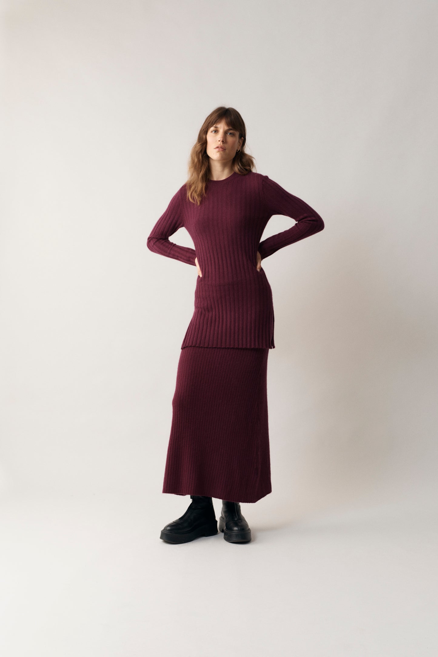 100% Cashmere Plum Ribbed Tunic- Medium