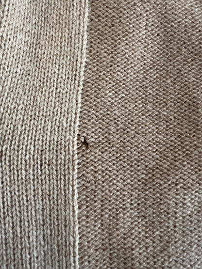 100% Cashmere Beige Sweater - Small