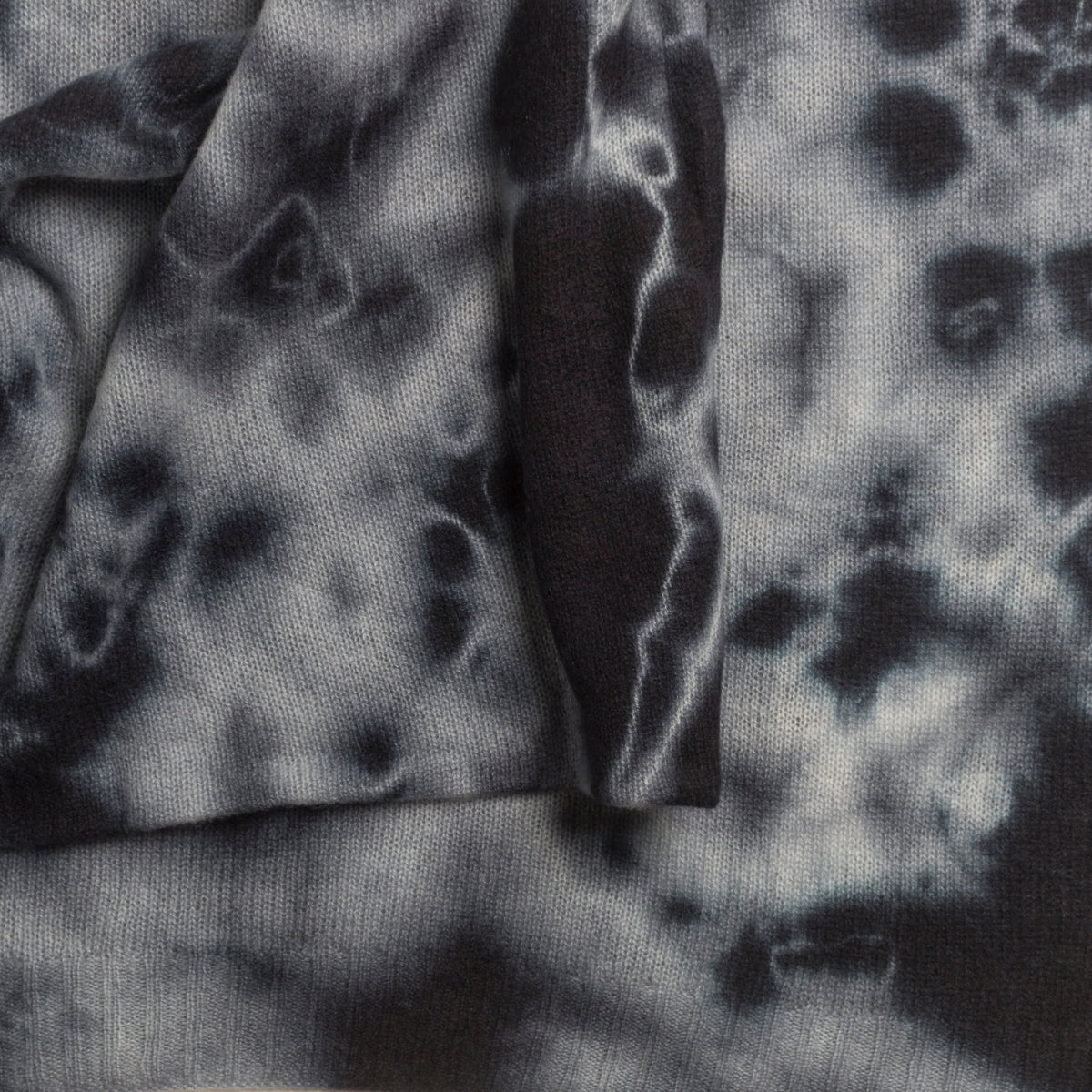365 Cashmere Mono Tie Dye Wrap